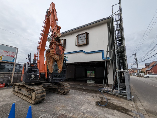 富山市の解体工事屋 元飲食店舗を解体