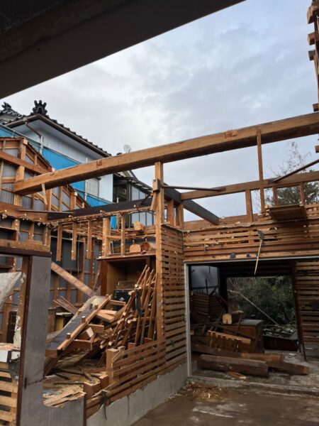 富山市解体工事屋の躯体の解体工事