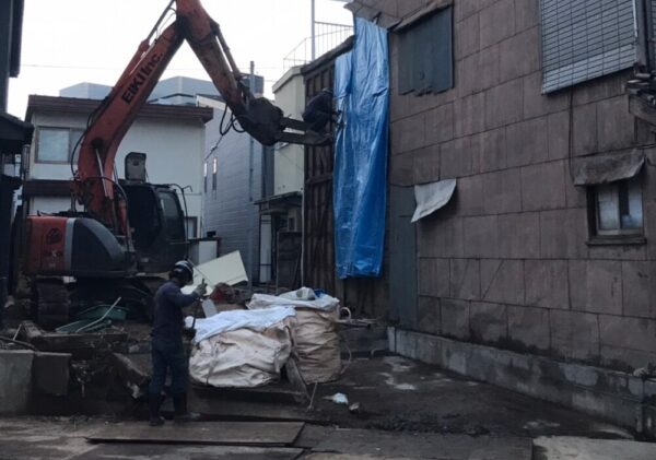 富山市の解体工事会社EIKI Inc.　隙間のない木造解体