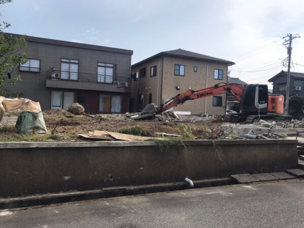 基礎の解体工事２