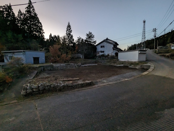 富山県の山の更地