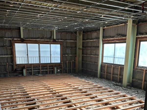 富山の解体工事屋　株式会社エイキ　鉄骨造（S造）ビルの解体工事