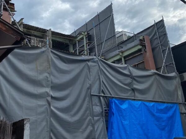 富山の解体工事屋　株式会社エイキ　鉄骨造（S造）ビルの解体工事