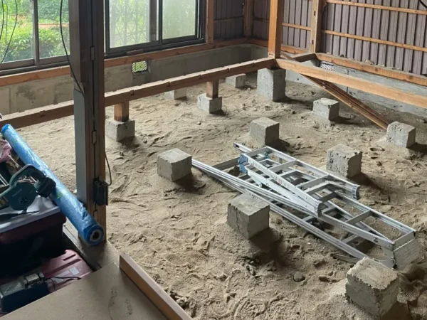 富山の株式会社エイキ　内装解体工事のポイント　　基礎工事も着々と進行中