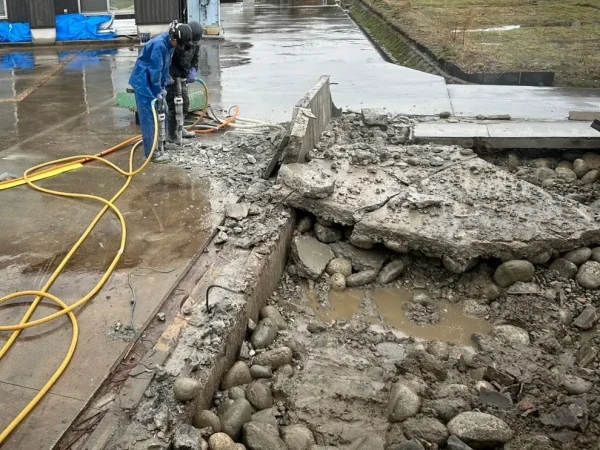 基礎の解体撤去２