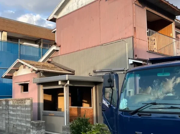 解体前の建物