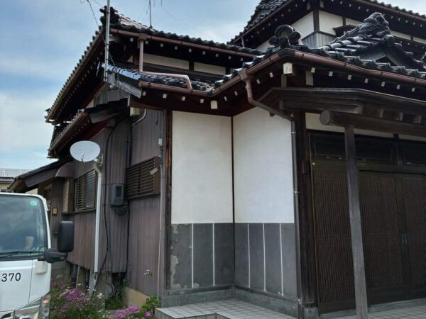 富山の解体工事屋　株式会社エイキ　解体前の住宅の姿