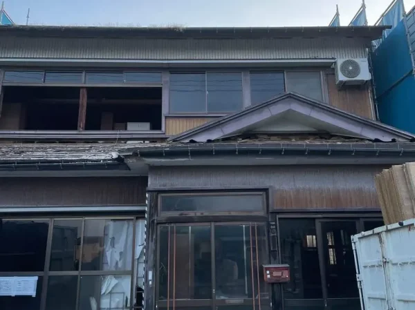 解体する前の木造住宅