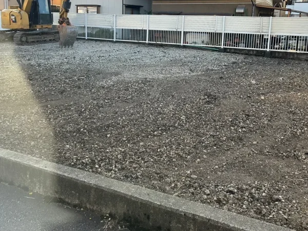 富山の株式会社エイキ 駐車場の舗装解体工事