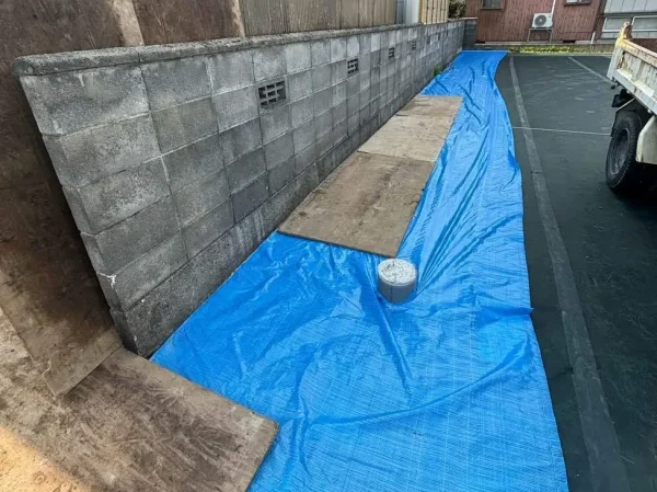 解体前のブロック塀2