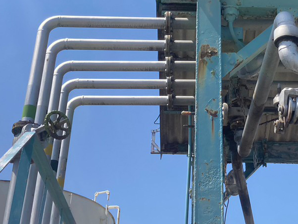 除去前の配管フランジパッキン