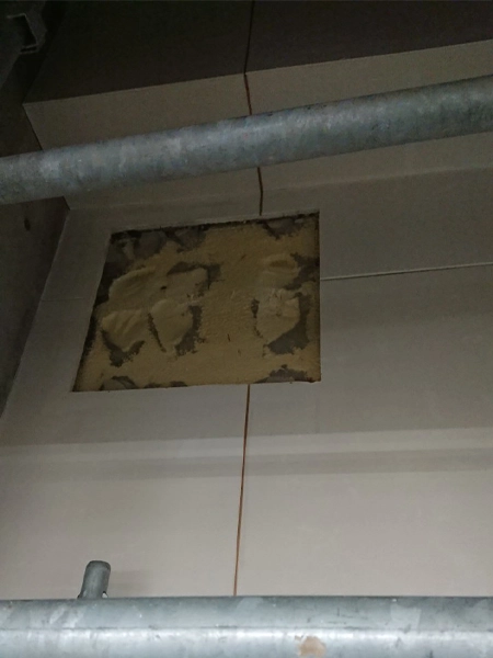 四角形に切り取られたフレキシブルボード