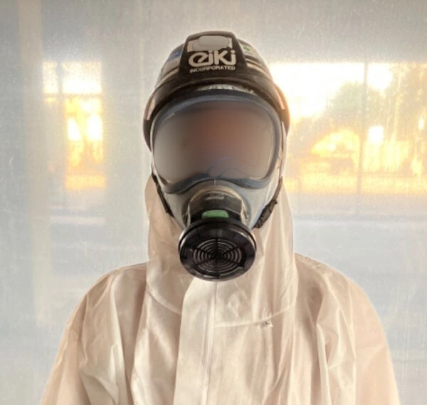 富山の株式会社エイキ(EIKI Inc.)の、アスベスト除去の防護服の紹介