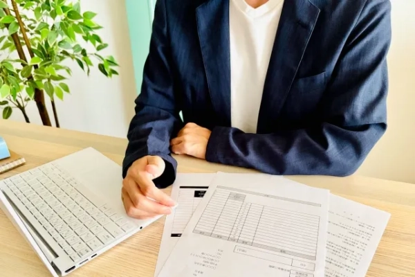 富山の株式会社エイキ　アスベスト書類対応のイメージ写真