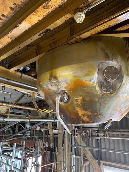 アスベスト保温材がある2基のタンク2