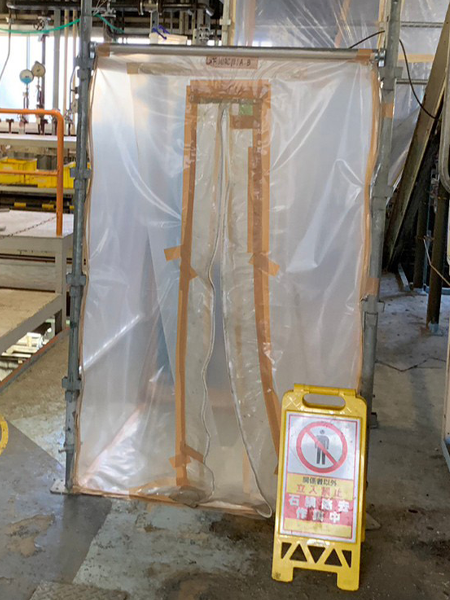 セキュリティーゾーンの更衣室入り口