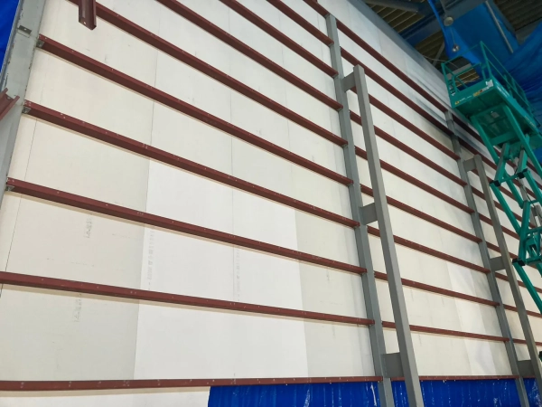 アスベストが含有されていたパーテーション部品の写真