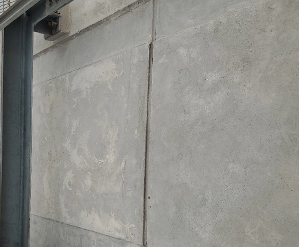 外壁アスベスト含有塗材の削り取り完了後の状態