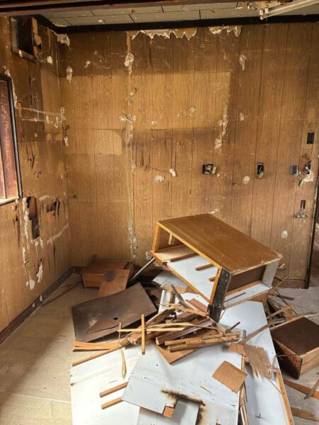 内部解体の設備撤去