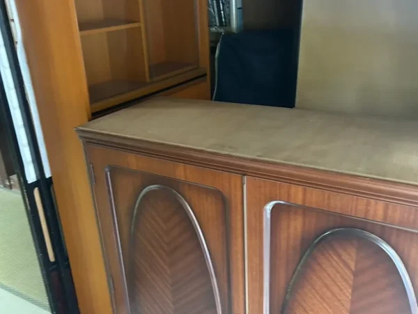 富山の株式会社エイキ 和室の解体工事 残った家具