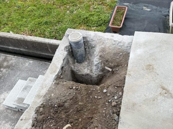 排水桝がきれいに見えている写真。