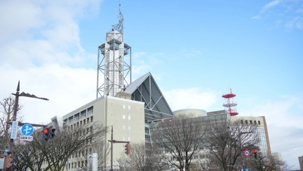 富山市役所の建物