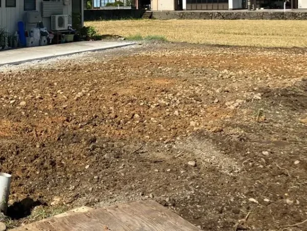 納屋を解体し終えた後の更地