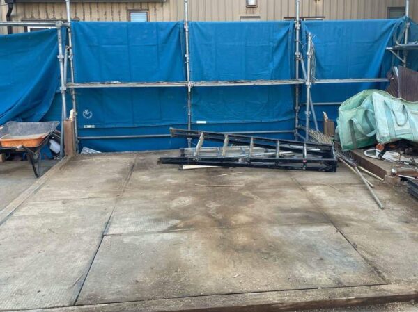 木造の建物部分がすべて解体された直後の様子