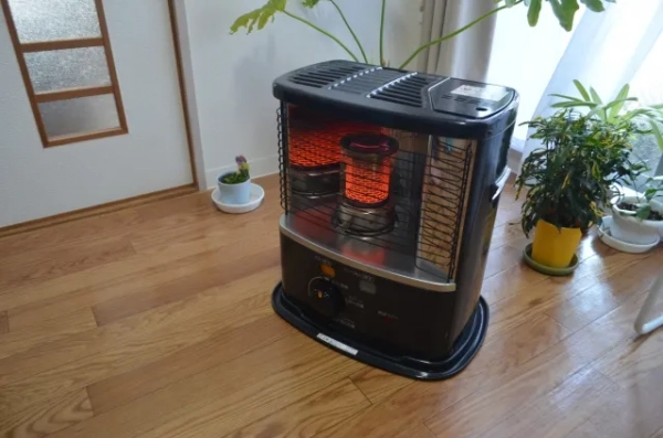 レトロなストーブのイメージ写真